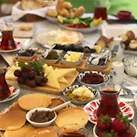 Bizim Ev Alacati فندق مبيت وإفطار