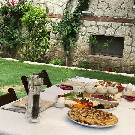 ベッド・アンド・ブレックファスト Bizim Ev Alacati