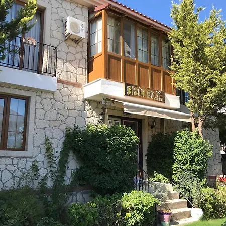Bizim Ev Alacati Bed & Breakfast