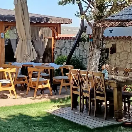 Bizim Ev Alacati Nocleg ze śniadaniem