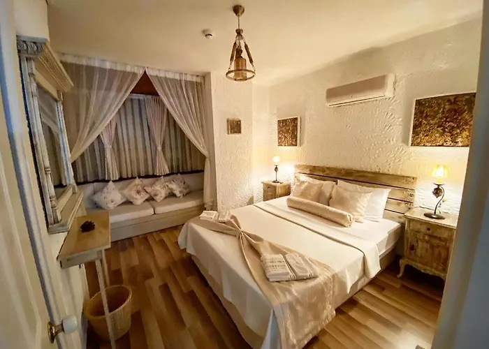 Bizim Ev Alacati Bed & Breakfast *