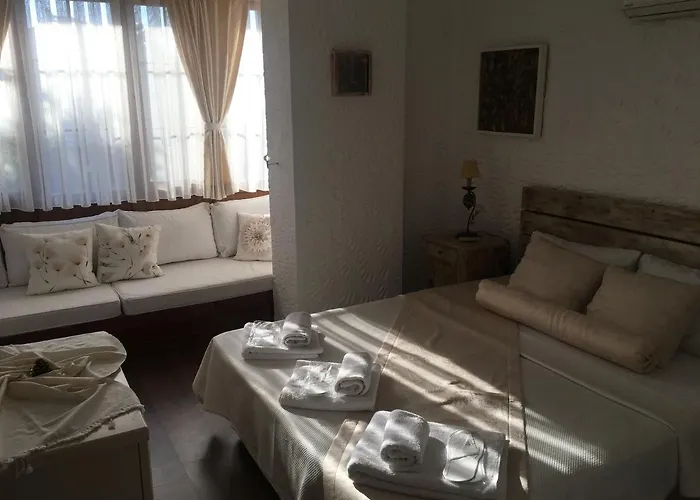 Couette-café Bizim Ev Alaçatı *