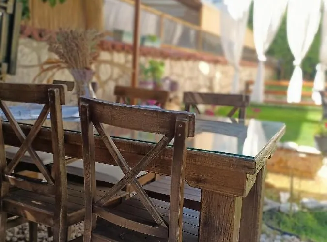 Couette-café Bizim Ev Alaçatı *