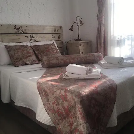 Bed and breakfast Bizim Ev Alacati